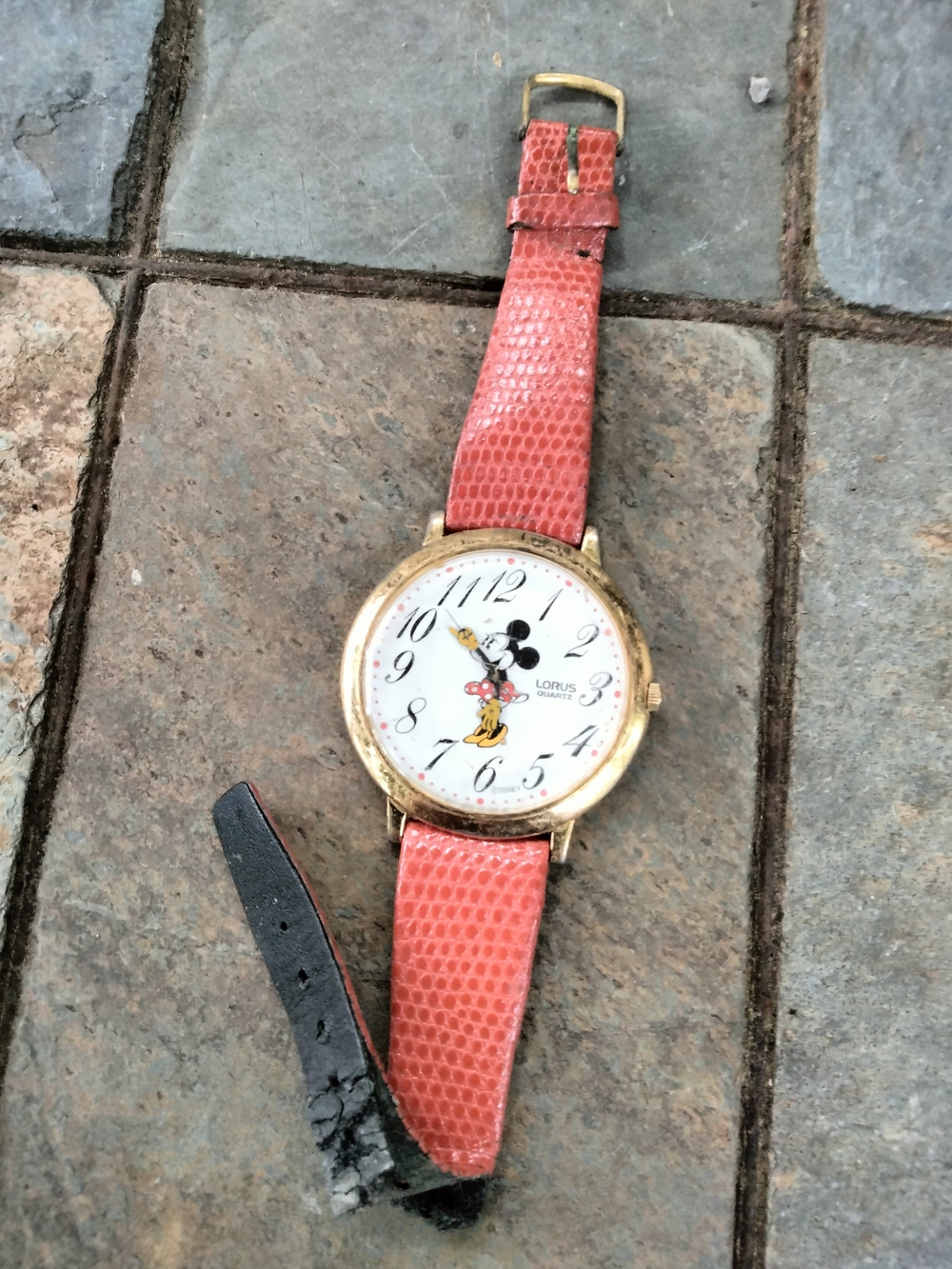 Disney Minnie Mouse Watch Lorus by Seiko V501-0A20 Red Band